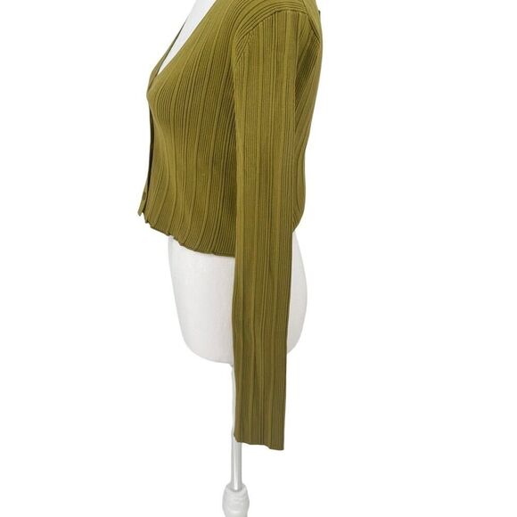 NWT Velvet by Graham & Spencer Ribbed Crop Cardigan Sz Medium Pistachio Green - Picture 3 of 12